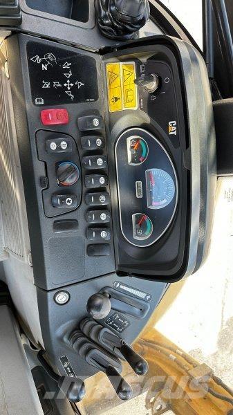 CAT 432 E Retrocargadoras