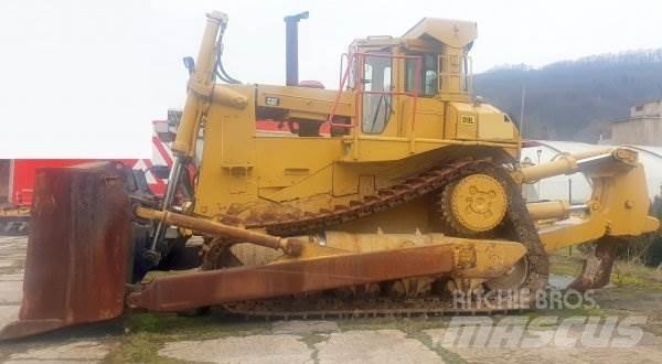 CAT D9 L Buldozer sobre oruga