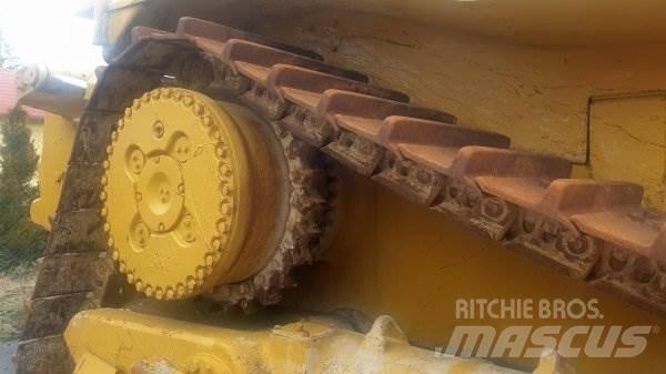 CAT D9 L Buldozer sobre oruga