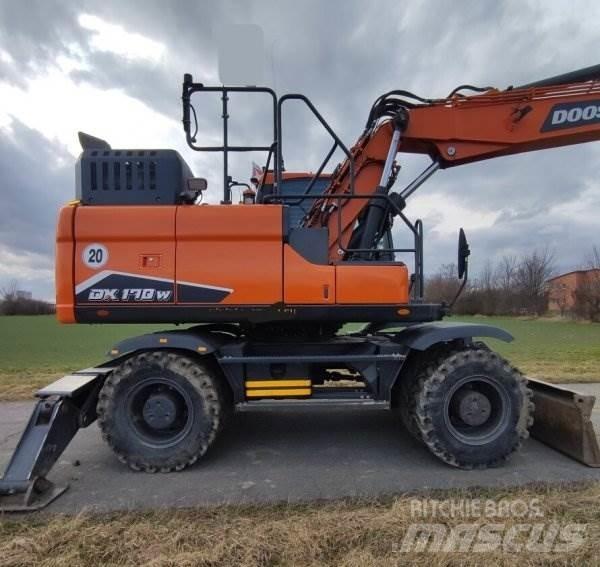 Doosan DX 170 W-7 Excavadoras de ruedas