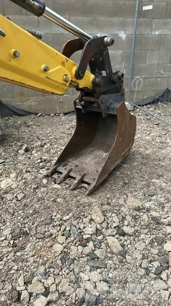 New Holland B100C Retrocargadoras
