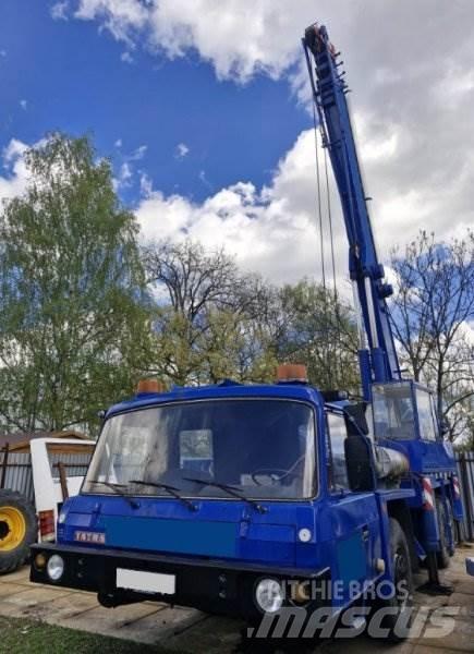 Tatra T815 +(ČKD) AD 28 Camiones grúa