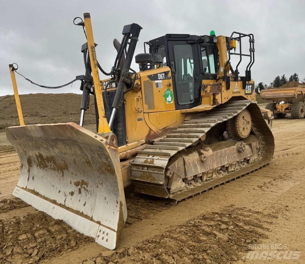 CAT D 6 T LGP Buldozer sobre oruga