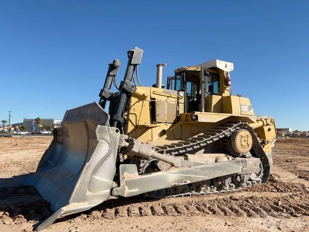 CAT D10R Buldozer sobre oruga