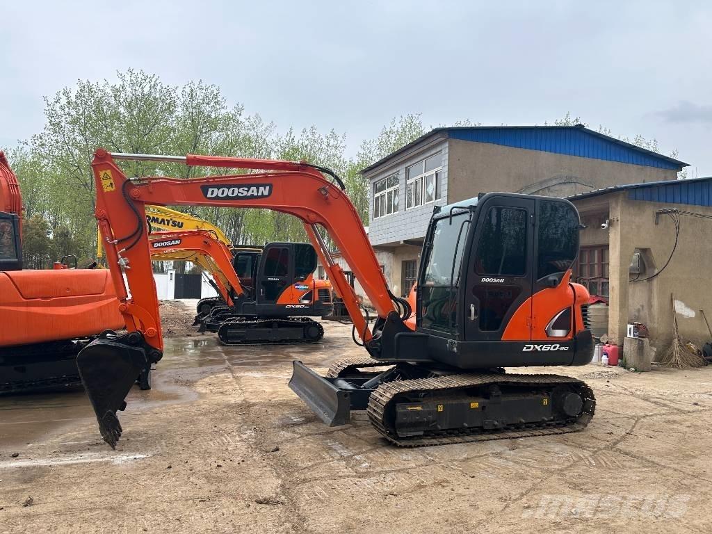 Doosan DX60 Excavadoras de cadenas