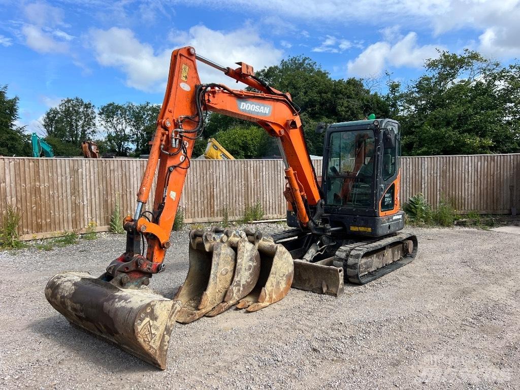 Doosan DX 63-3 Mini excavadoras < 7t