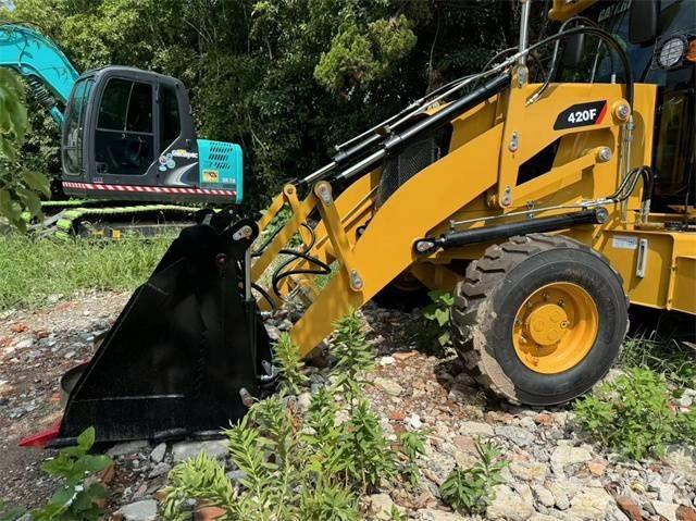 CAT 420 F Retrocargadoras