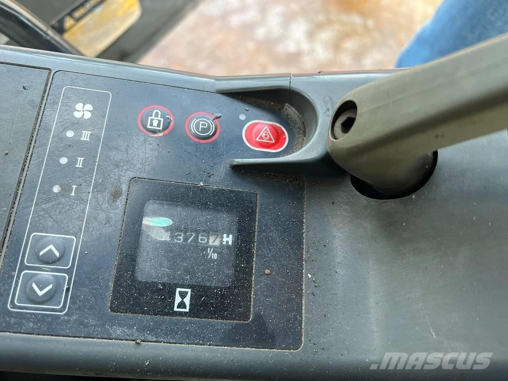 JCB JS 240 LC Excavadoras de cadenas