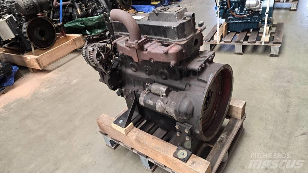 Yanmar 4TNV98 Motores