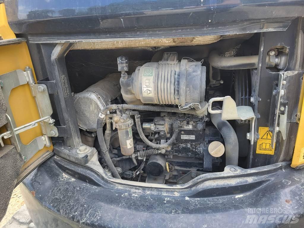 Komatsu PC26MR-3 Mini excavadoras < 7t