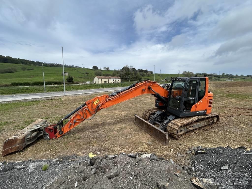 Doosan DX 140 Excavadoras de cadenas