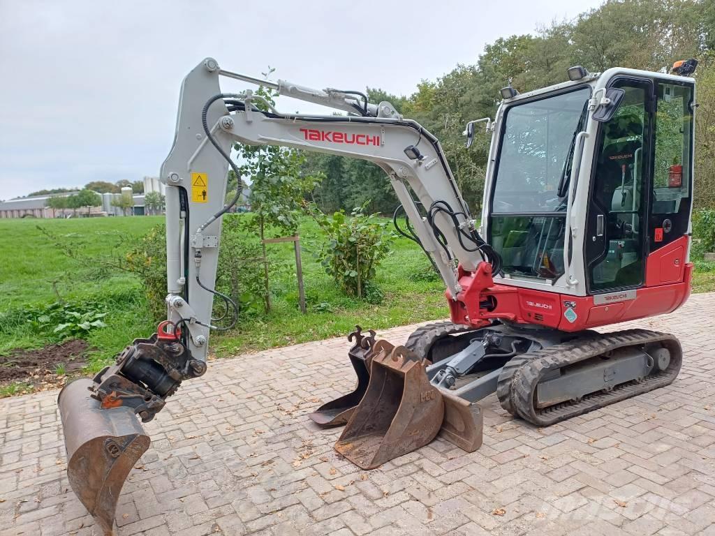 Takeuchi TB 230 Mini excavadoras < 7t