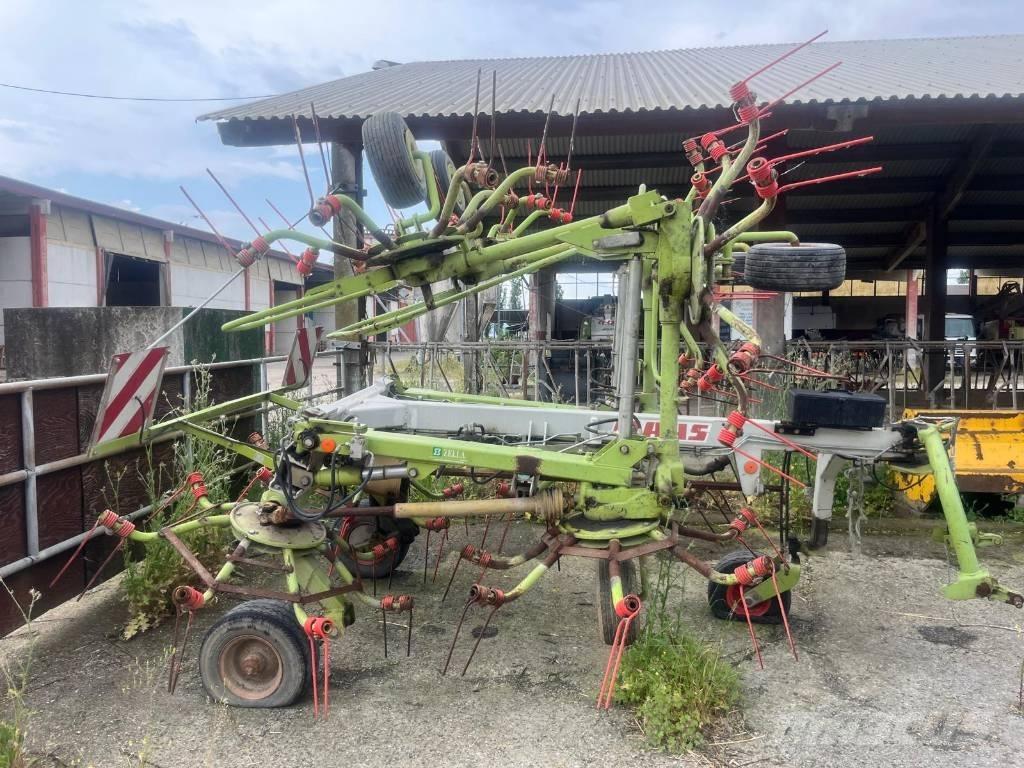 CLAAS Volto 1050 T Rastrillos y henificadores