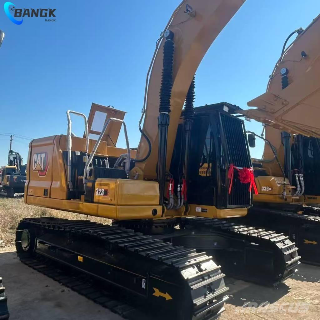 CAT 323 Excavadoras de cadenas
