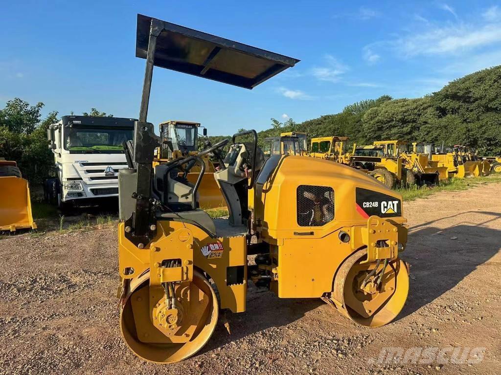 CAT CB 24 B Rodillos de doble tambor