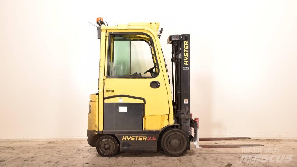 Hyster E2.5XN-80 Carretillas de horquilla eléctrica