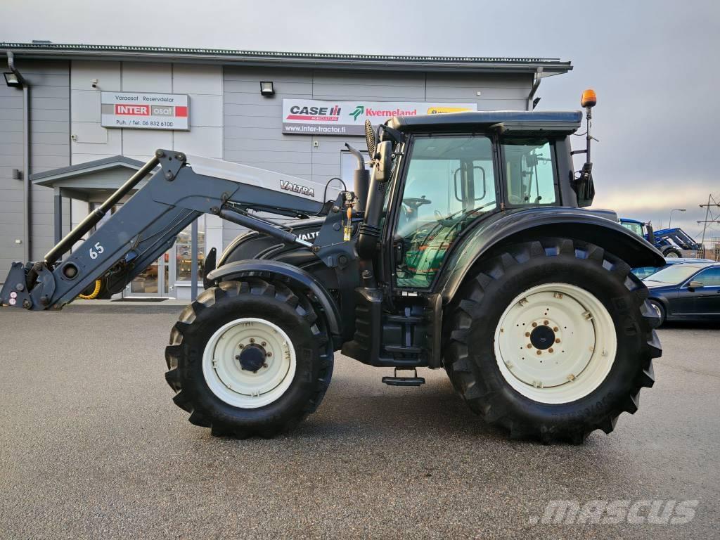 Valtra N 142 Versu Tractores