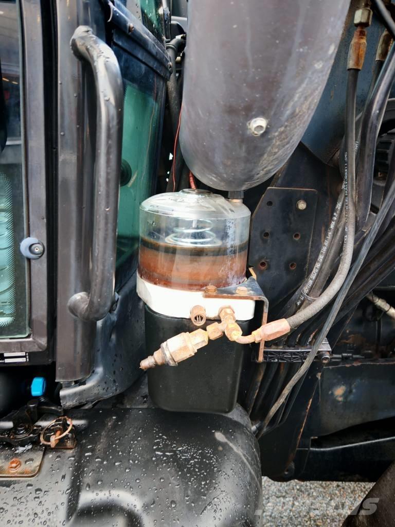 Valtra N 142 Versu Tractores