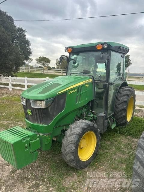 John Deere 5090 GN Tractores
