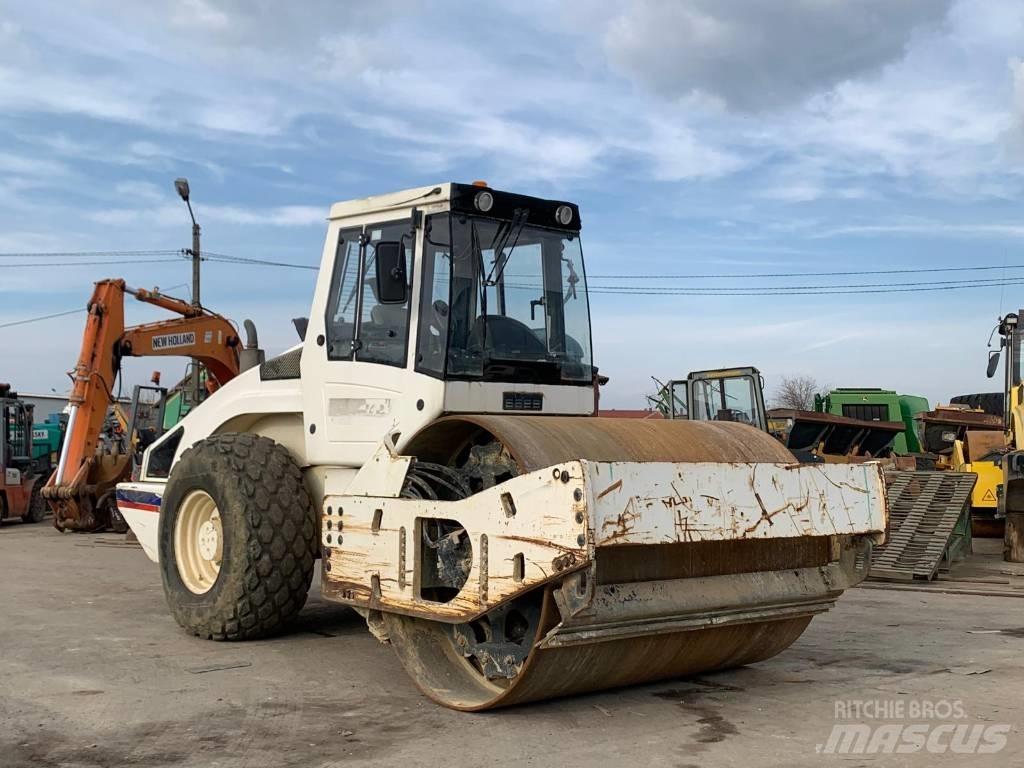 Bomag BW 213 D H-4 Rodillos de un solo tambor