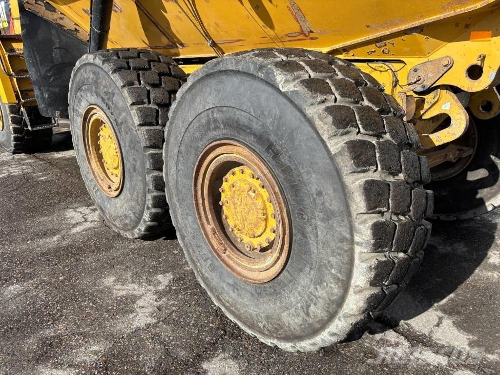 CAT 730 C2 (Tailgate) Dúmpers articulados