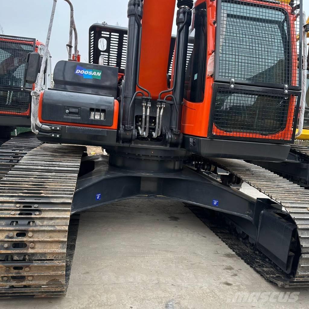 Doosan DX225LC-9C Excavadoras de cadenas