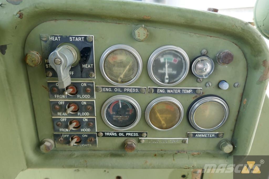 CAT D7F Ex-army Buldozer sobre oruga