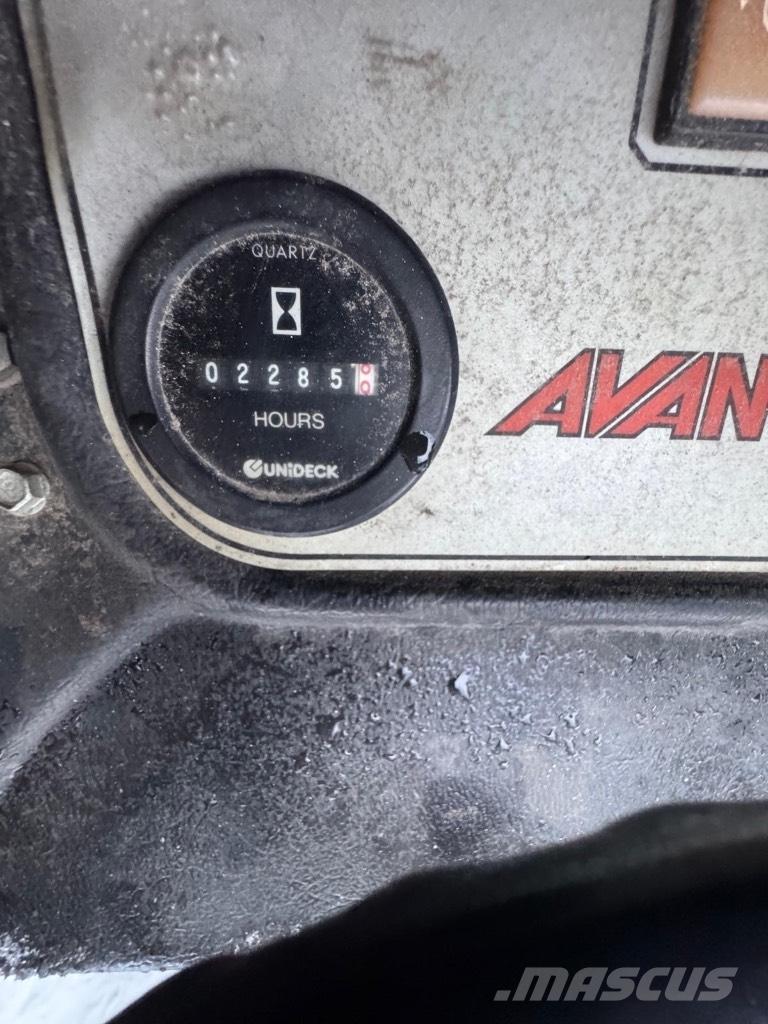 Avant 520+ Palas cargadoras