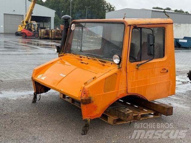 Unimog 424 USED CAB Cabinas e interior