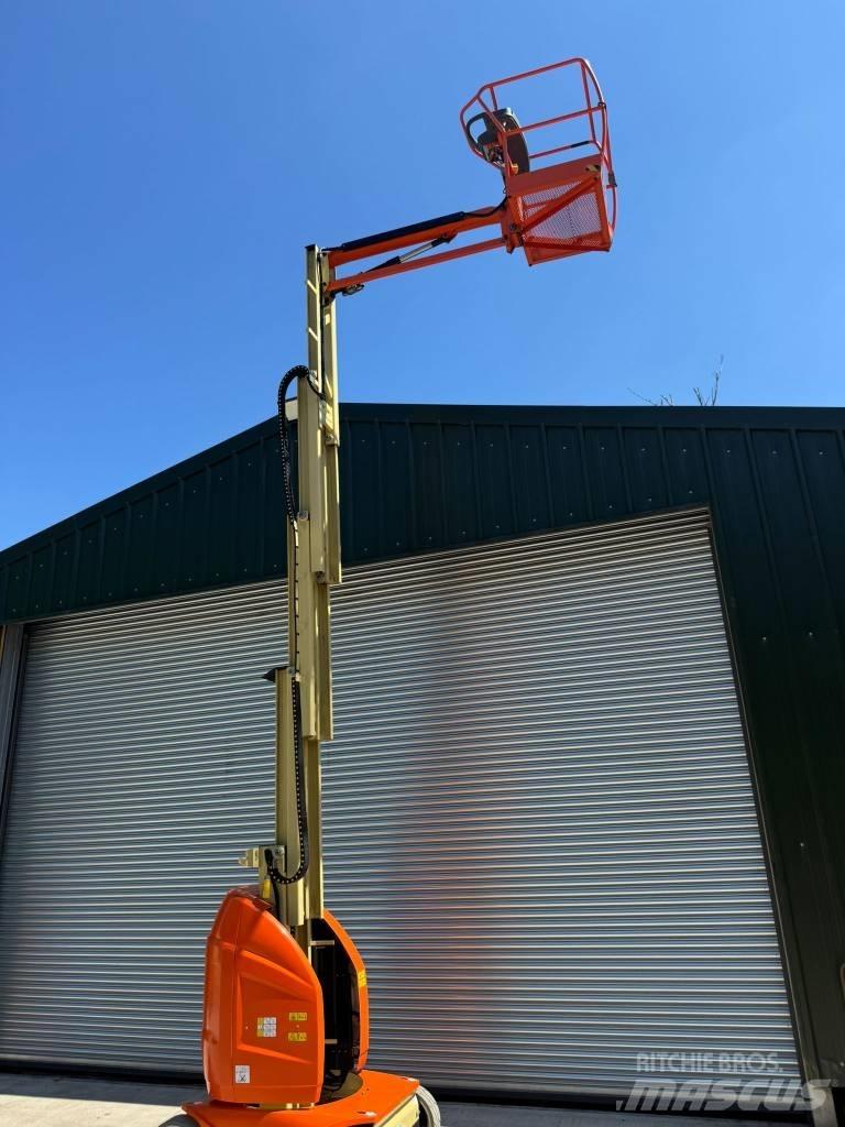 JLG Toucan 10 E-L Ascensores de personal y montacargas de acceso
