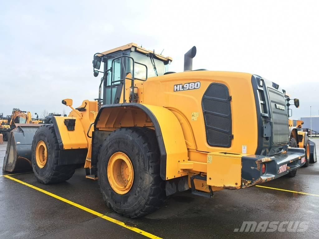 Hyundai HL980 Cargadoras sobre ruedas