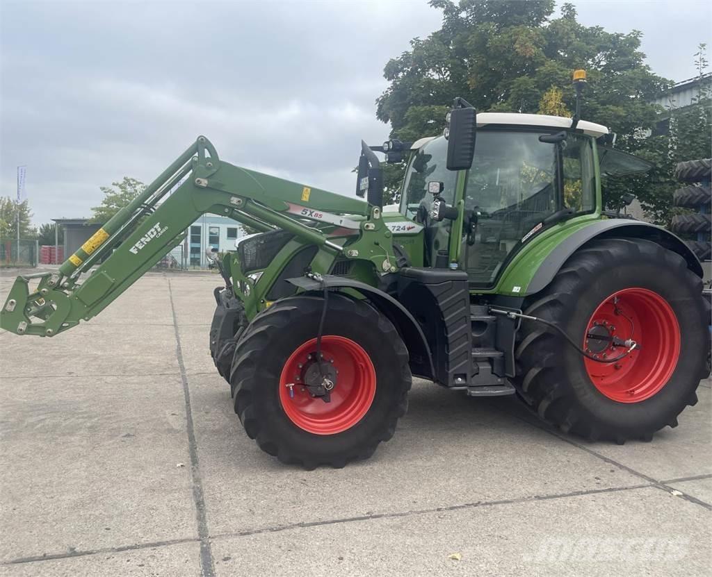 Fendt 724 Vario Tractores