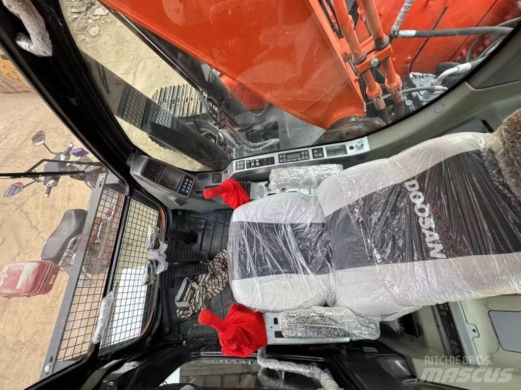 Doosan DX 300 Excavadoras de cadenas