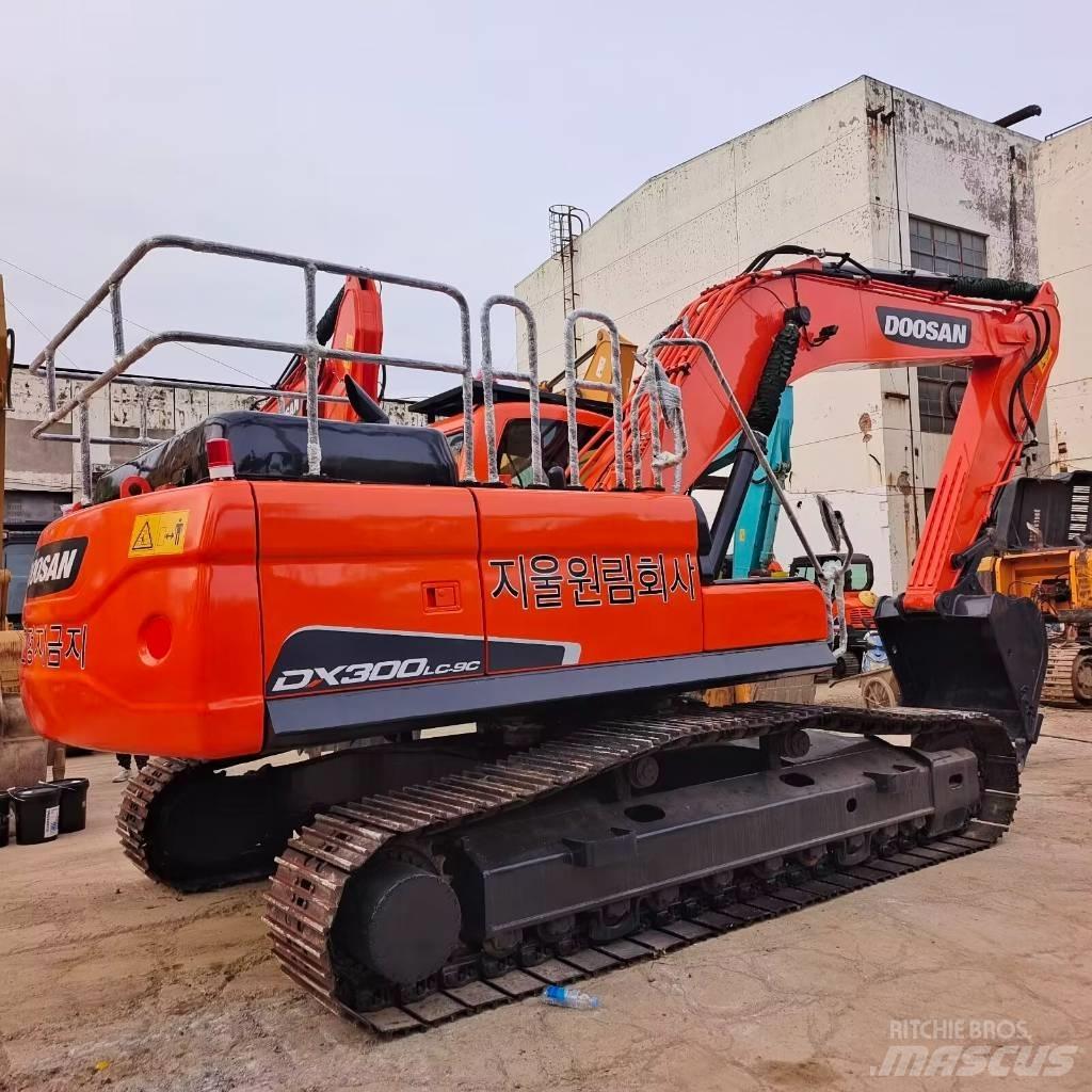 Doosan DX 300 Excavadoras de cadenas