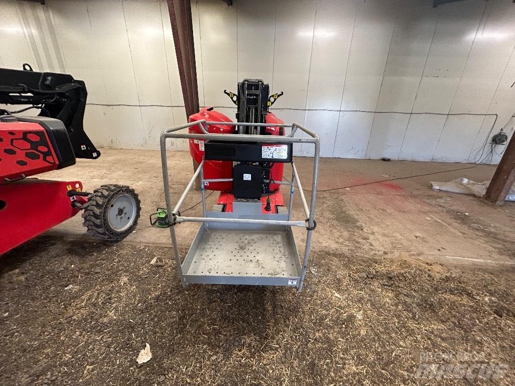 Manitou 100 VJR Ascensores de personal y montacargas de acceso
