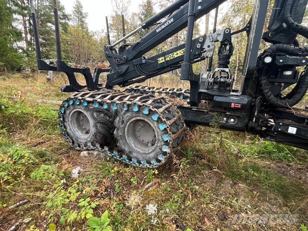 Komatsu 835 Autocargadoras