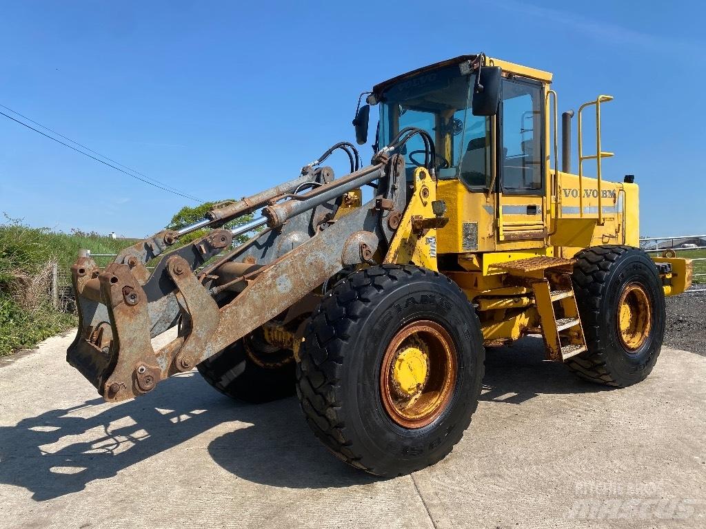 Volvo BM L 90 Cargadoras sobre ruedas