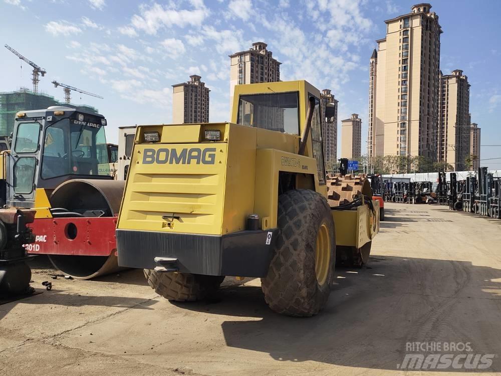 Bomag BW 217 Rodillos de un solo tambor