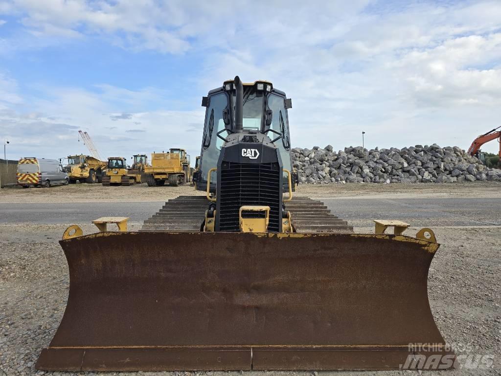 CAT D 3 LGP Buldozer sobre oruga