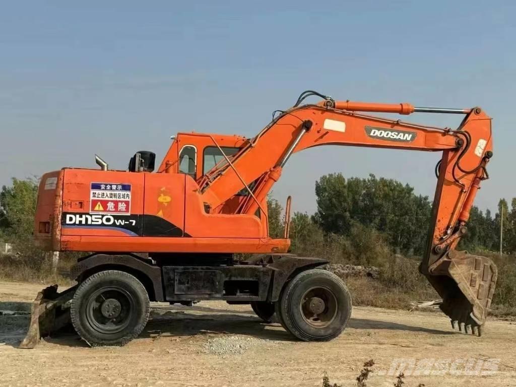 Doosan DH150W Excavadoras de ruedas