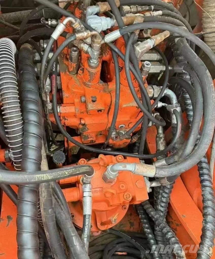 Doosan DH150W Excavadoras de ruedas
