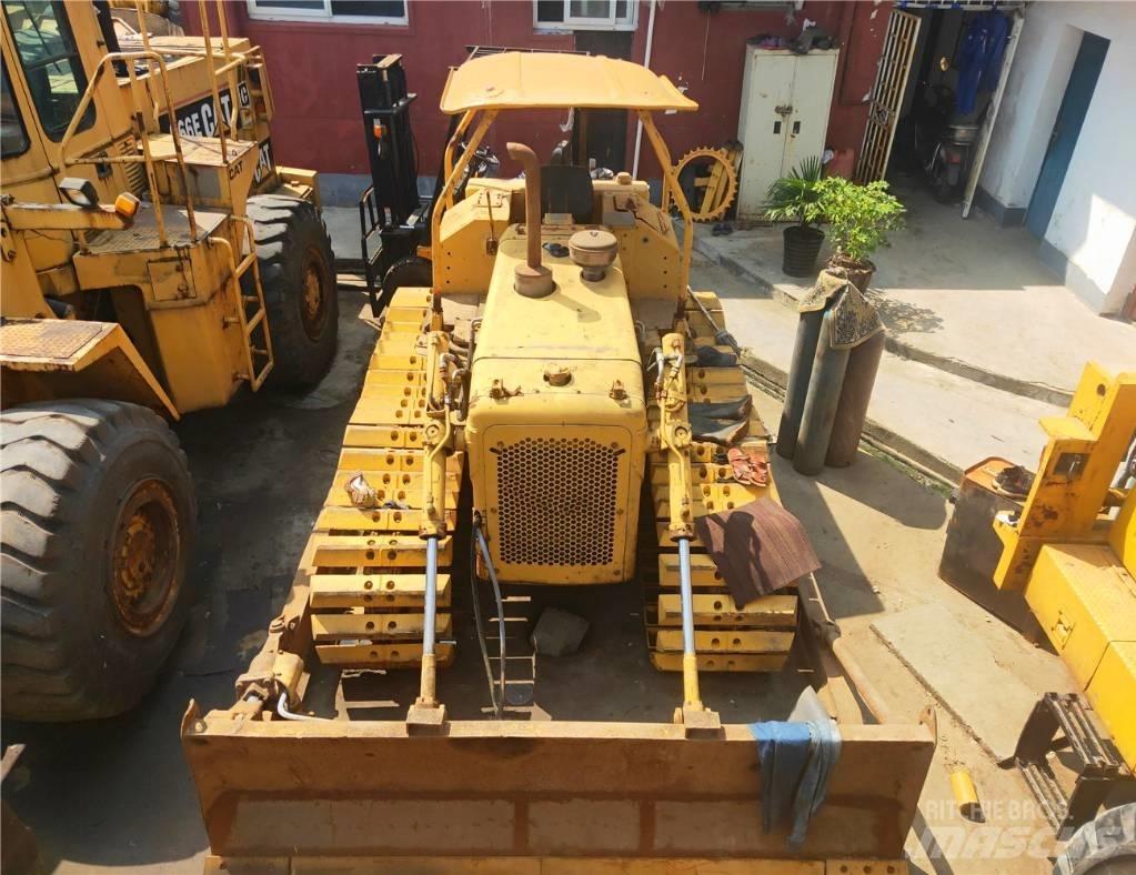 CAT D 4 E Buldozer sobre oruga