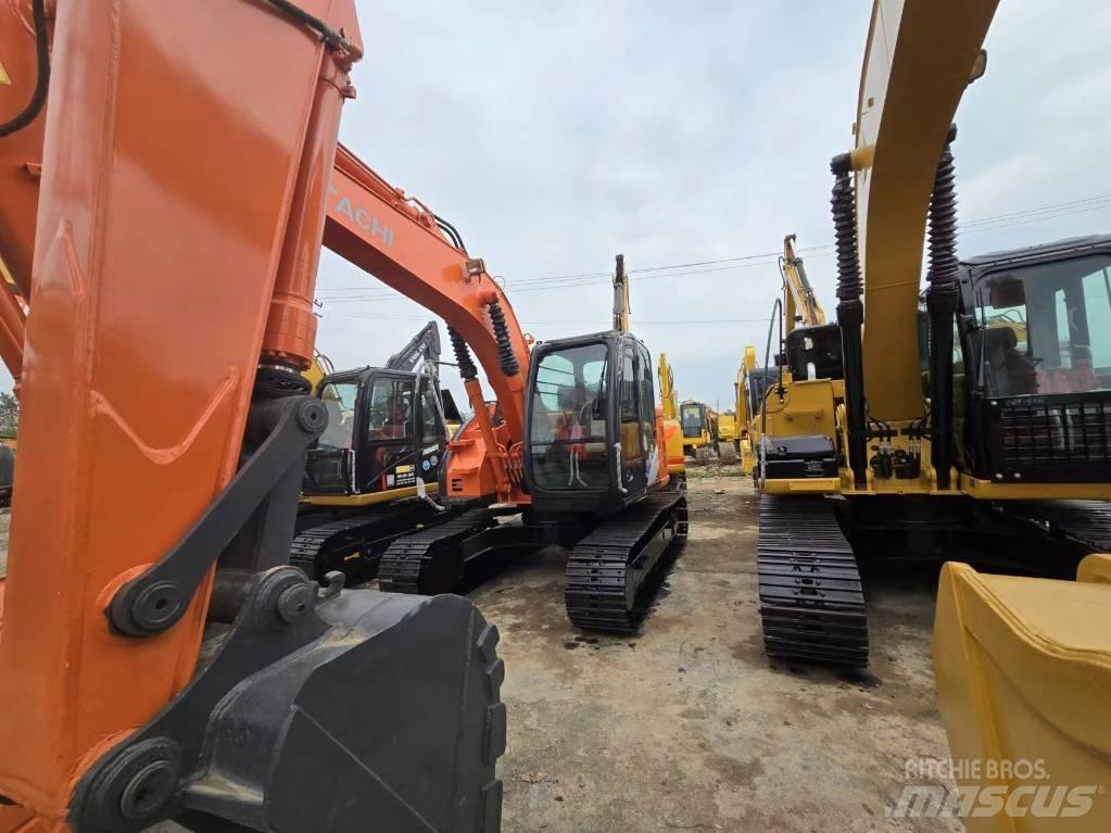 Hitachi ZX 135 US Excavadoras de cadenas