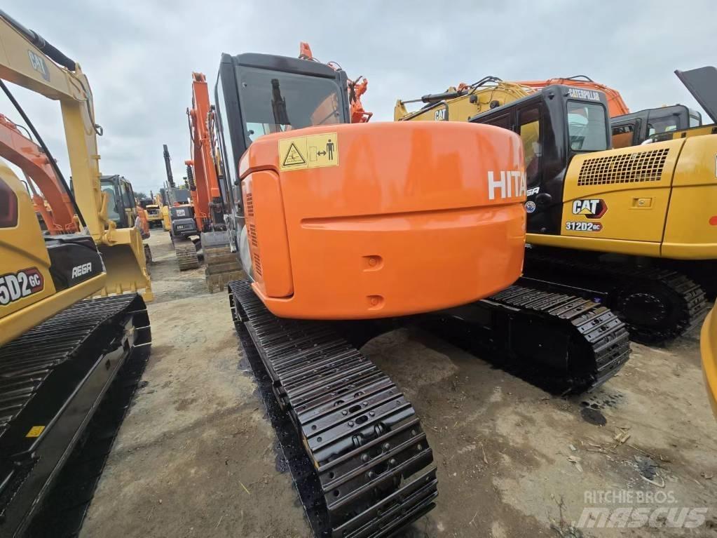 Hitachi ZX 135 US Excavadoras de cadenas
