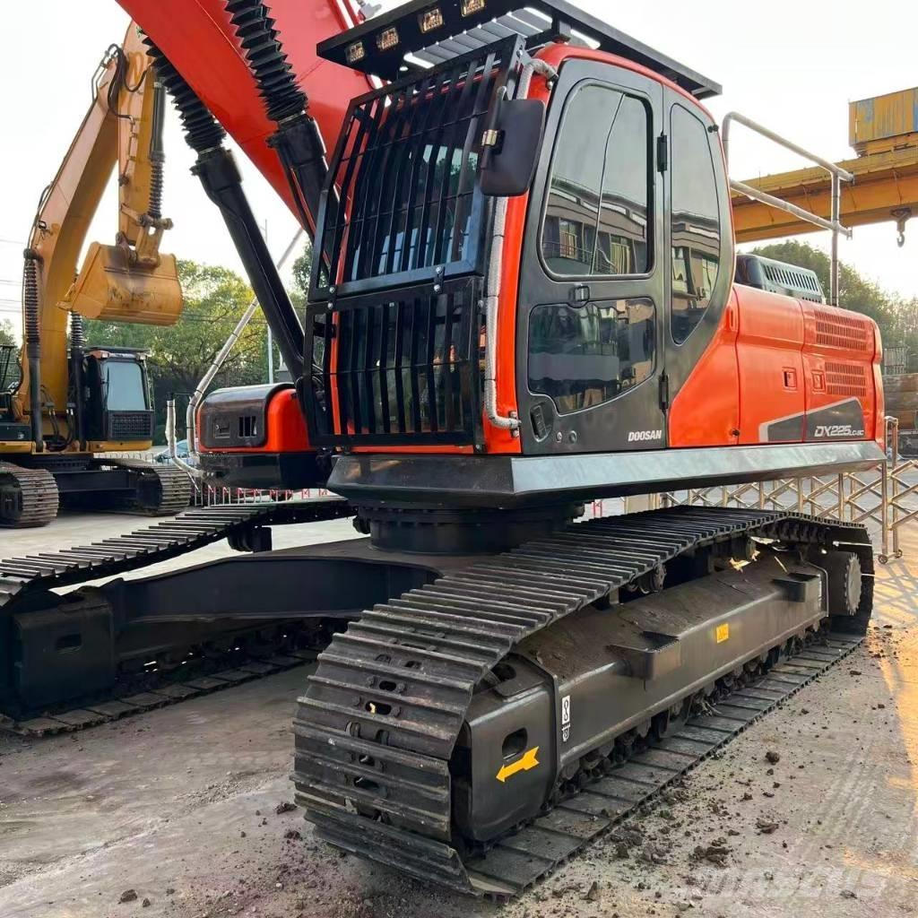 Doosan DX225LC-9C Excavadoras de cadenas