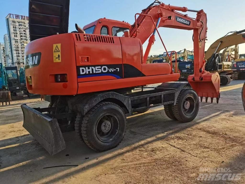 Doosan 150 W-7 Excavadoras de ruedas