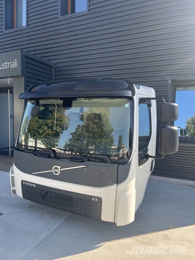 Volvo Day Cab Cabinas e interior