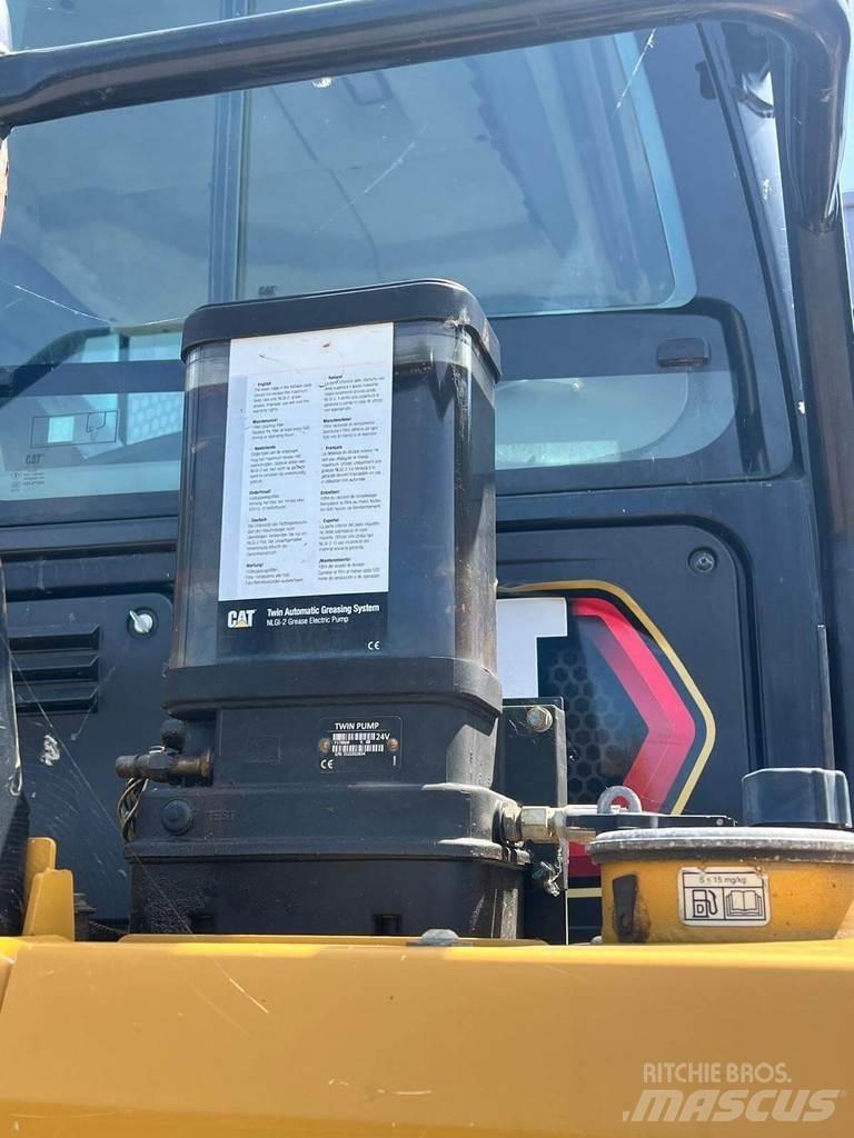 CAT 730 Dúmpers rígidos