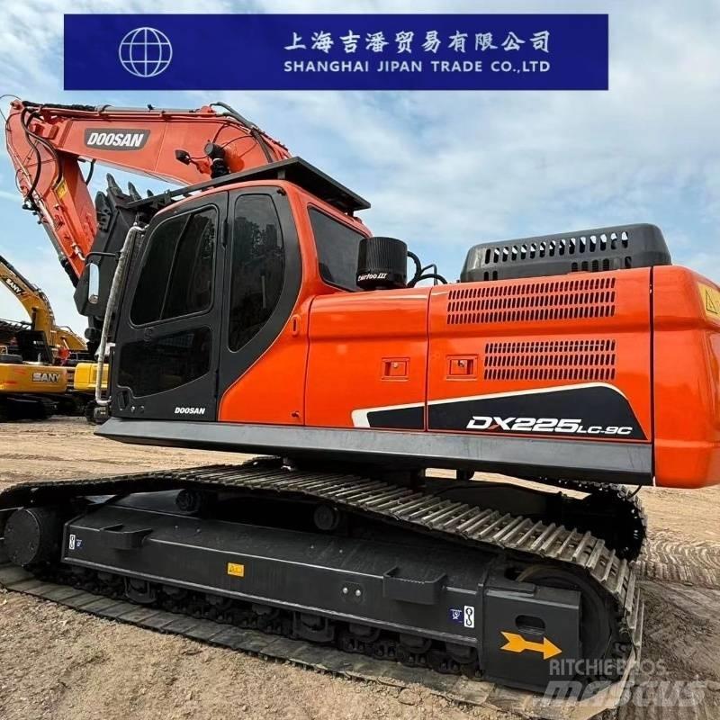 Doosan DX 225 Excavadoras de cadenas