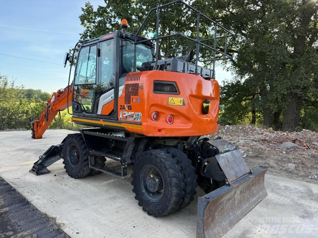 Hitachi ZX 135 W-7 Excavadoras de ruedas